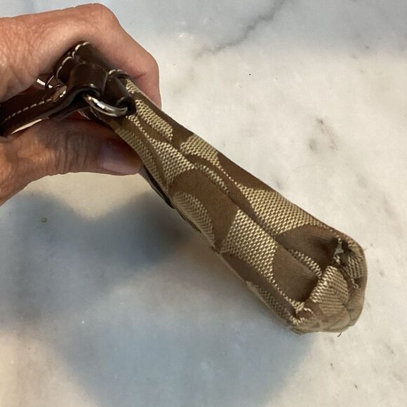 Coach Signature Jacquard Pleated Wristlet - Picture 8 of 10